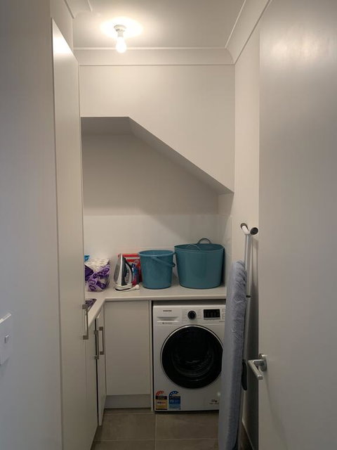 Spacious Rooms Home-Stay With Free Wifi - Broome Tourism 2