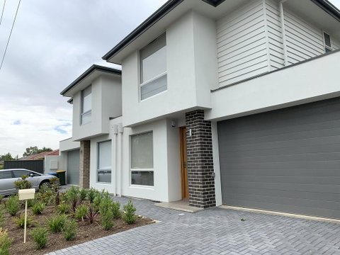 Spacious Rooms Home-Stay With Free Wifi - Broome Tourism 1