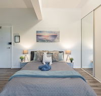 Spacious Studio 2mins to StationShopping Sleeps4 B - Broome Tourism