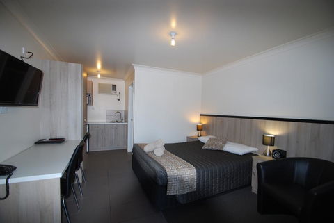 Starline Motor Inn - Broome Tourism 3