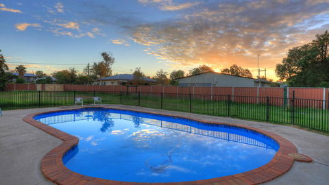 Starline Motor Inn - Broome Tourism 1