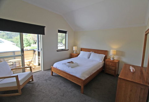 Stones-Throw - Broome Tourism 3