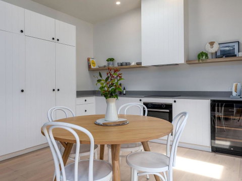 Studio By The Bay :: Jervis Bay Rentals - Broome Tourism 2