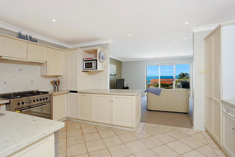 Stunning Home In Salamander Bay! - Broome Tourism 2
