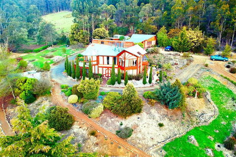 STUNNING HOME WITH AMAZING VIEWS - Just 20 Mins To The City And Only 10 To MONA! - Broome Tourism 2