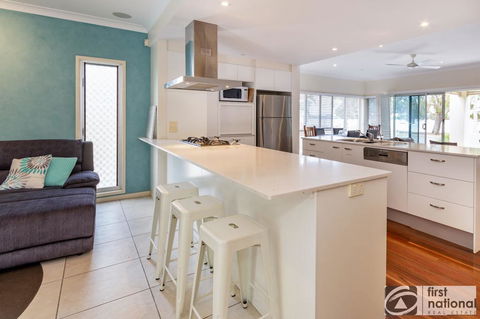 Stunning Waterfront Home With Pool - Sylvan Beach Esp, Bellara - Broome Tourism 3
