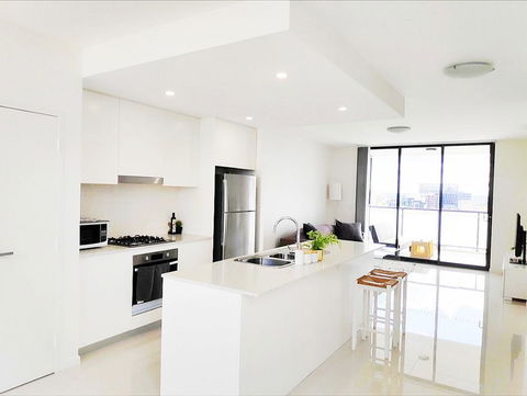 Stylish Liverpool 2Bed 2Bath Apartment -Skyline Views! -Masks Provided - Broome Tourism 2