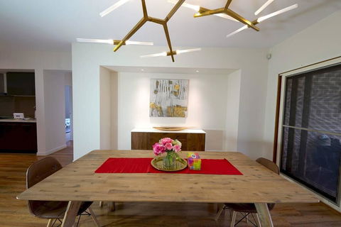 Stylish Luxe House For Big Group Near Shopping Center - Broome Tourism 2