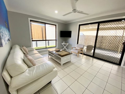 STYLISH RESIDENCE, LARGE PRIVATE YARD - CLOSE TO DREAMWORLD - Broome Tourism 1