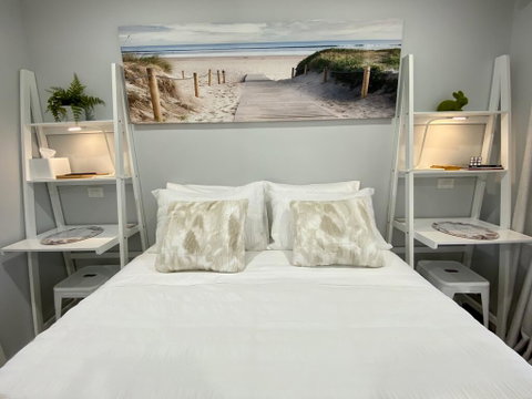 STYLISH UNIT - CLOSE TO DREAMWORLD - Broome Tourism 2
