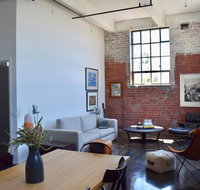Stylish Warehouse Conversion In The Heart of Fitzroy - Broome Tourism