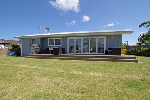Summer's Exclusive Getaway - Broome Tourism 3