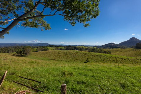 Sunrise At Sanquar, Noosa Hinterland - Broome Tourism 1