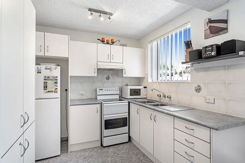 Sunset Court, Unit 1/3 Resthaven Avenue - Broome Tourism 2