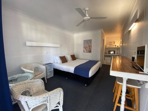 Surf Street Motel - Broome Tourism 2