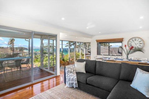 Surfers Beach House - Broome Tourism 3
