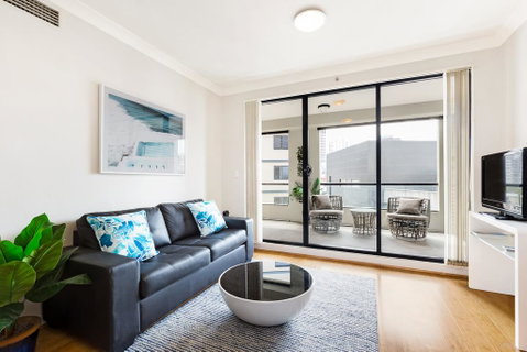 Surry Hills Fully Self Contained Modern 1 Bed Apartment (1012ELZ) - Broome Tourism 1