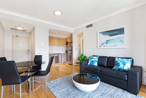 Surry Hills Fully Self Contained Modern 1 Bed Apartment (1012ELZ) - Broome Tourism 2