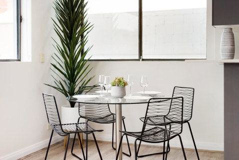 Surry Hills Modern Self-Contained One-Bedroom Apartment (19 FOV) - Broome Tourism 2