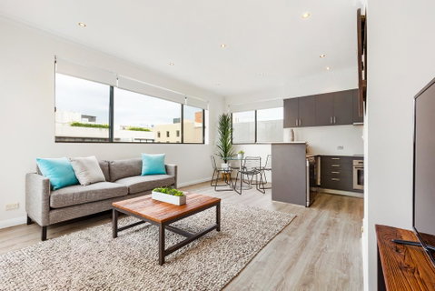 Surry Hills Modern Self-Contained One-Bedroom Apartment (19 FOV) - Broome Tourism 0