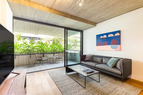 Surry Hills Self-contained 1 Bedroom Apartment (6 BRK) - Broome Tourism 1