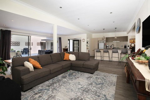 Swanway - Pet Friendly - 10 Min Walk To Beach - Broome Tourism 0