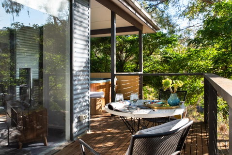 Swiss Mt Villa 2 - Broome Tourism 3