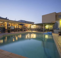 Sydney Beachouse YHA