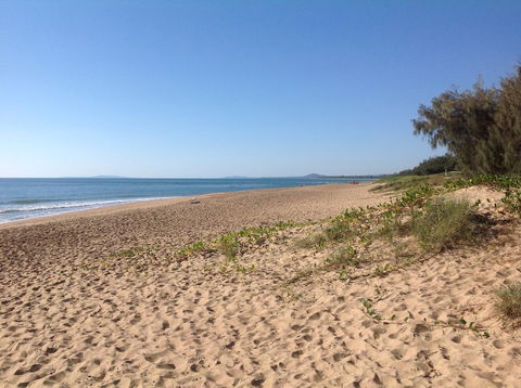 Tannum Sands Hotel / Motel - Broome Tourism 2