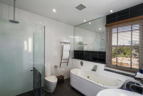 Tarraleah Lodge - Broome Tourism 3