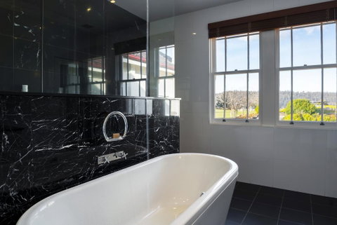 Tarraleah Lodge - Broome Tourism 1