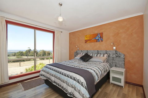 Tennessee Hill Cottage - Broome Tourism 1