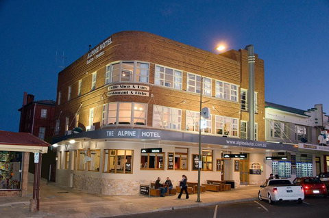 The Alpine Hotel - Broome Tourism 0