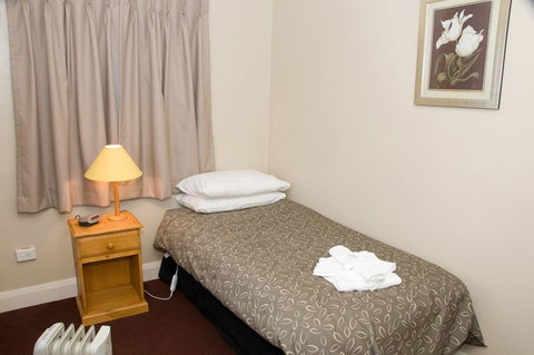 The Alpine Hotel - Broome Tourism 3