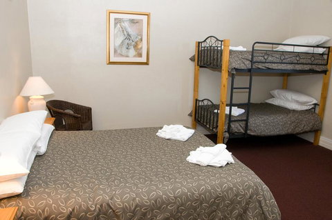 The Alpine Hotel - Broome Tourism 2