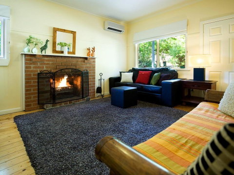 The Apple Tree - Broome Tourism 3