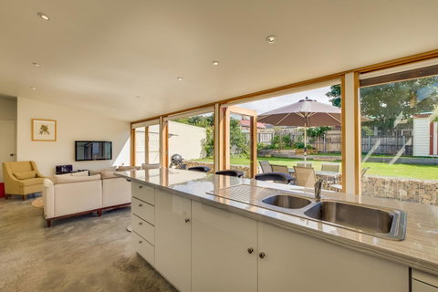 Brampton Cottage - Broome Tourism 18