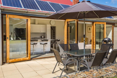 Brampton Cottage - Broome Tourism 8