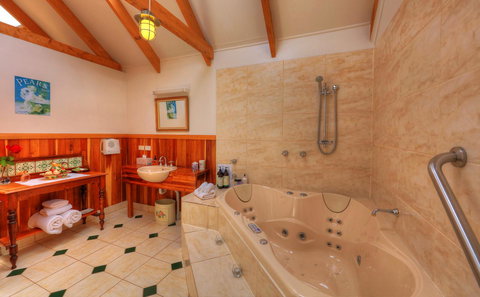 Ellie\'s Cottages - Broome Tourism 14