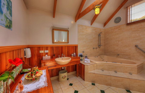 Ellie\'s Cottages - Broome Tourism 15