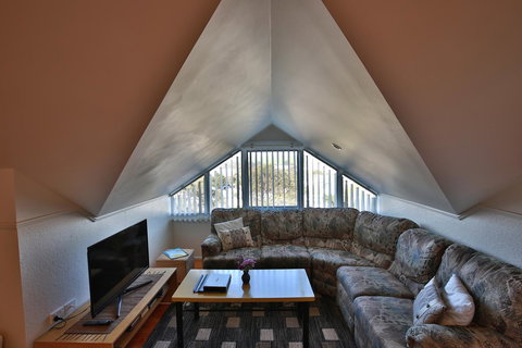 Stamps Of Stanley - Broome Tourism 5