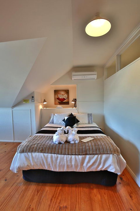 Stamps Of Stanley - Broome Tourism 9