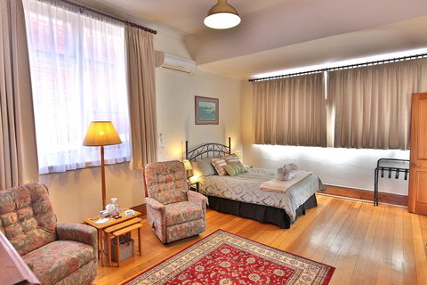 Stamps Of Stanley - Broome Tourism 15