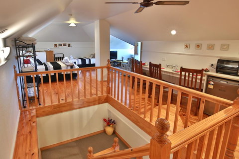 Stamps Of Stanley - Broome Tourism 1