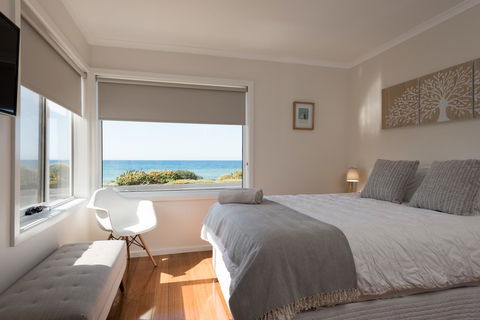 Penguin Beach House - Broome Tourism 0