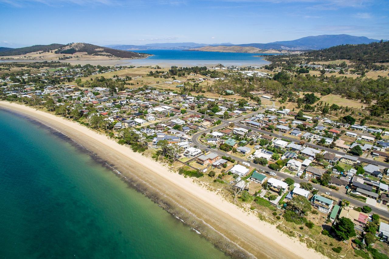 Lauderdale TAS Broome Tourism