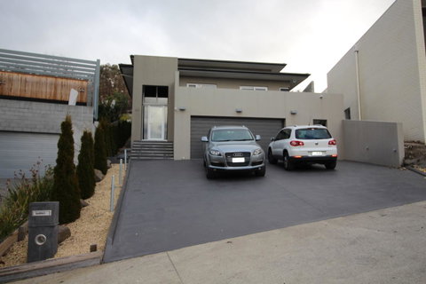 Sunny 3 Bedroom Apartment In Sandy Bay - Broome Tourism 9
