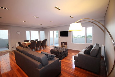 Sunny 3 Bedroom Apartment In Sandy Bay - Broome Tourism 6