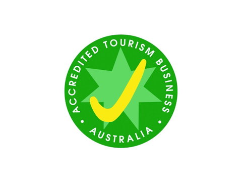 Montacute Boutique Bunkhouse - Broome Tourism 27