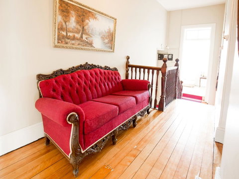 Montacute Boutique Bunkhouse - Broome Tourism 6